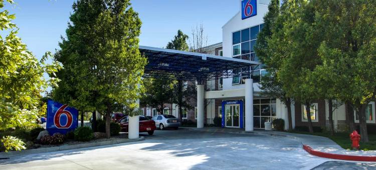 犹他利哈伊- 感恩点 6号汽车旅馆(Motel 6 Lehi, UT – Thanksgiving Point)图片
