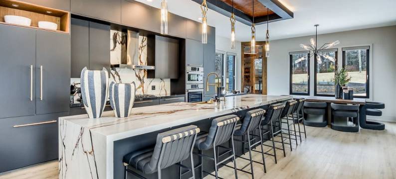 宁静庄园五卧现代静居附专属设施近机场(Serenity Estates 5Br Modern Retreat)图片