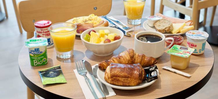 B&B酒店 塞尔吉圣克里斯托弗车站(B&B HOTEL Cergy Saint-Christophe Gare)图片