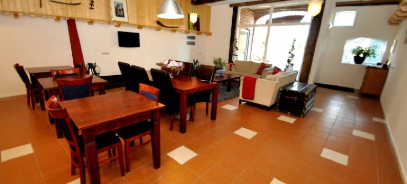 艾尔维霍威尔布尔(Erve Höwerboer)图片