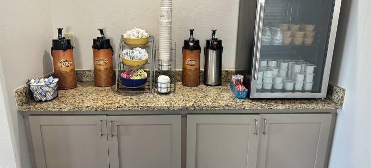 Days Inn by Wyndham Adel I-75图片