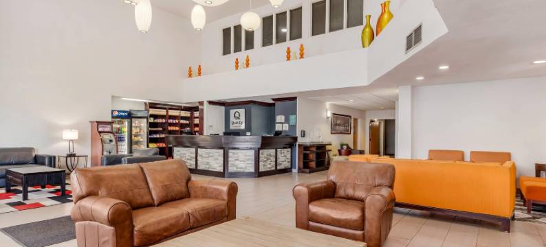 丹佛机场凯艺套房酒店-盖特威公园(Quality Inn and Suites Denver Airport - Gateway Park)图片