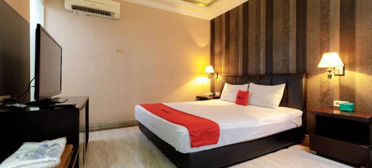 红多兹Plus酒店-近新邦提加特里塔亚萨芝勒贡(RedDoorz Plus Near Simpang Tiga Tritayasa Cilegon)图片
