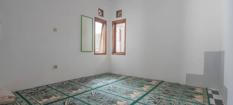 红多兹Plus酒店-近阿伦阿伦库宁冈(RedDoorz Plus Near Alun Alun Kuningan)图片