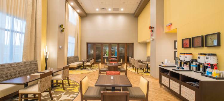 希尔顿欢朋酒店-韦恩斯伯勒(Hampton Inn Waynesboro)图片