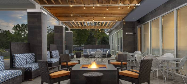 夏律第镇市中心希尔顿惠庭酒店(Home2 Suites by Hilton Charlottesville Downtown)图片