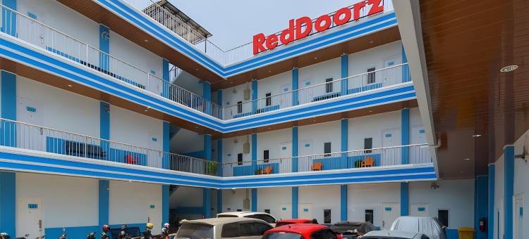 红多兹Plus酒店-近巨港埃肯购物中心2号(RedDoorz Plus Near Palembang Icon Mall 2)图片