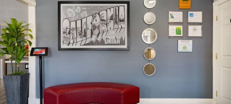 尤凯亚速 8 酒店(Super 8 By Wyndham Ukiah)(The Orchard Hotel Ukiah Wine Country Free Breakfast, Pool, & Hot Tub)图片