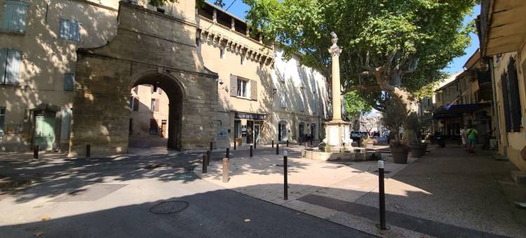 佩利萨讷吕贝隆度假屋(Village House in Pélissanne near Luberon)图片