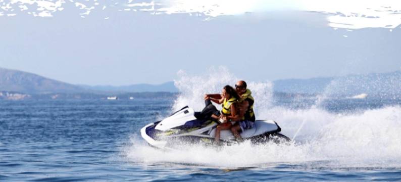 Holiday Home in Empuriabrava with Private Pool图片