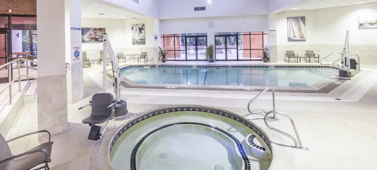 波士顿安多弗希尔顿逸林酒店(DoubleTree by Hilton Boston - Andover)图片