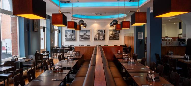 贝尔法斯特市中心温德姆华美达酒店(Ramada by Wyndham Belfast City Centre)图片