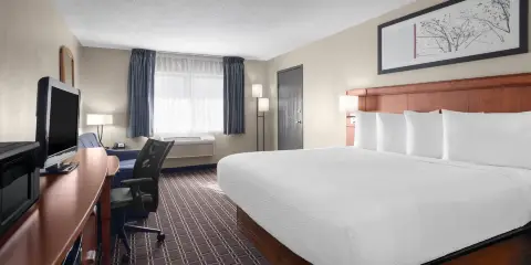 法戈West Acres Travelodge by Wyndham酒店