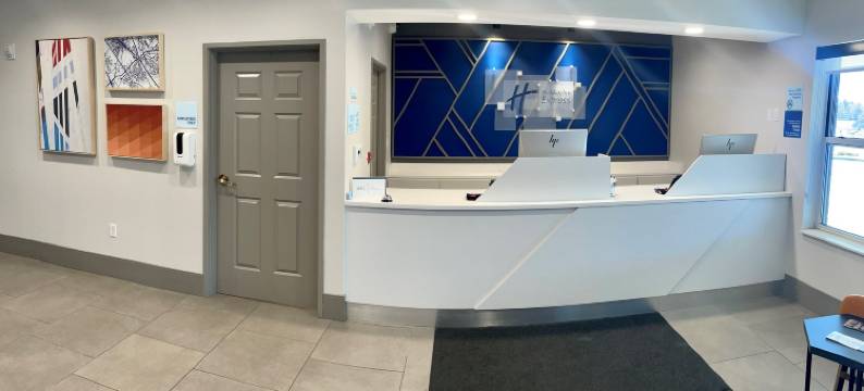 马凯特套房酒店(Holiday Inn Express & Suites MARQUETTE by IHG)图片