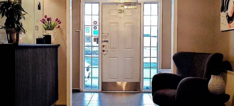 努潘豪华酒店(Nupan Deluxe)图片