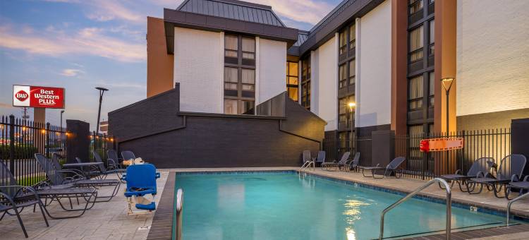 印第安纳波利斯北金字塔贝斯特韦斯特优质酒店(Best Western Plus Indianapolis North at Pyramids)图片
