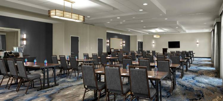 科罗纳/诺科河畔区万枫酒店及套房(Fairfield Inn & Suites Riverside Corona/Norco)图片