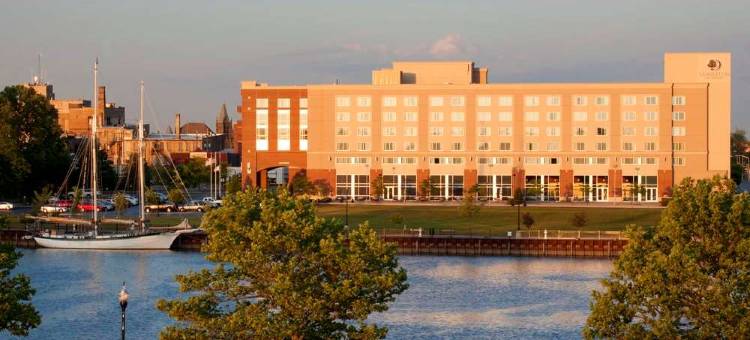 贝城河滨希尔顿逸林酒店(DoubleTree by Hilton Hotel Bay City-Riverfront)图片