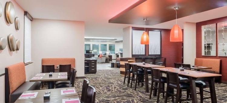 大福克斯华美达酒店(Ramada by Wyndham Grand Forks)图片