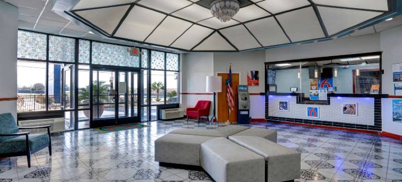 北卡罗莱纳伯灵顿 6 号汽车旅馆(Motel 6 Burlington, NC)图片