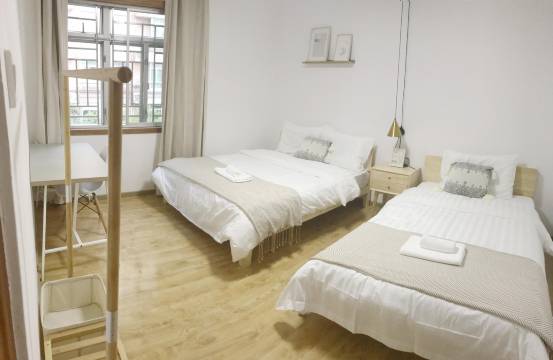 逍遥居不忘初心方得始终公寓(滨河大道辅道分店)