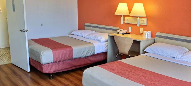 科灵加东6号汽车旅馆(Motel 6 Coalinga, CA - East)图片