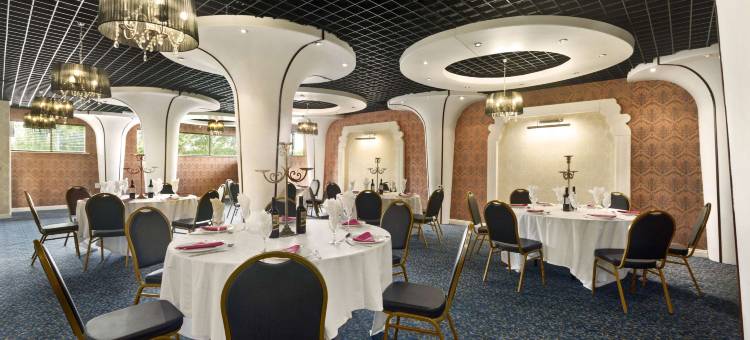 伯明翰奥尔德伯里温德姆华美达酒店(Ramada by Wyndham Oldbury Birmingham)图片