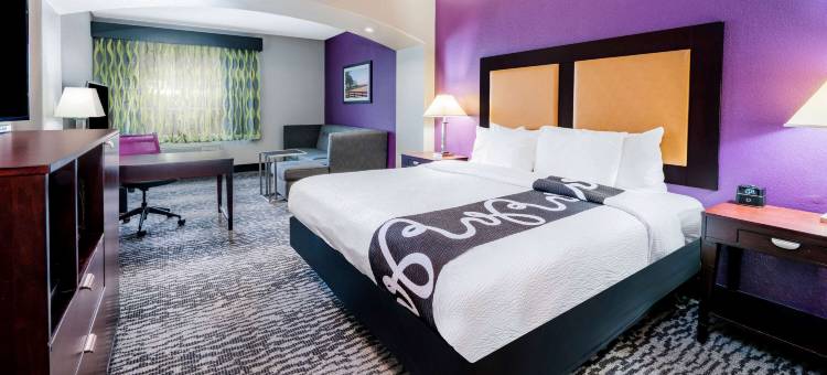 贝德福德DFW机场西拉昆塔温德姆套房酒店(La Quinta Inn & Suites by Wyndham DFW Airport West - Bedford)图片