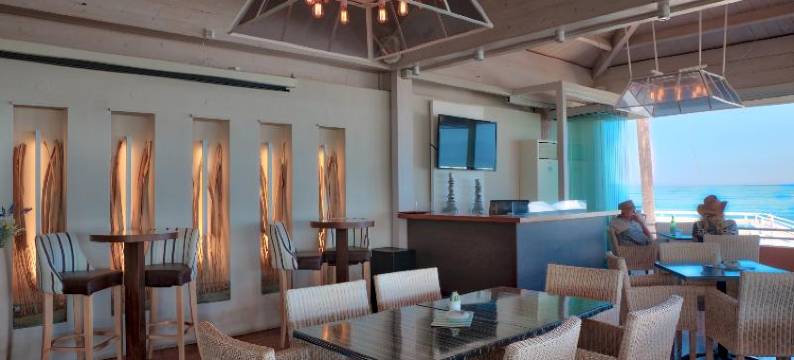 阿查拉维海滩酒店(Acharavi Beach Hotel)图片