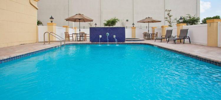 坦帕中心拉昆塔温德姆套房酒店(La Quinta Inn & Suites by Wyndham Tampa Central)图片