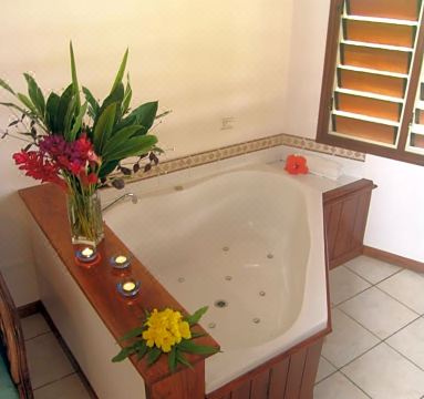 Poppy's on the Lagoon Hotel Overview