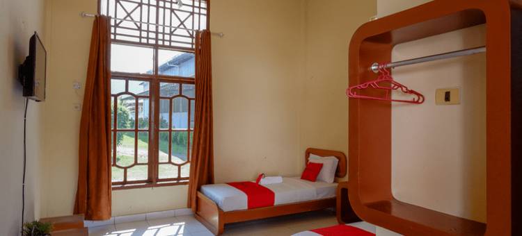 红多兹@帕洛波霍拉斯酒店(RedDoorz @ Hotel Horas Palopo)图片