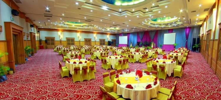 巴东洛基广场酒店(Rocky Plaza Hotel Padang)图片