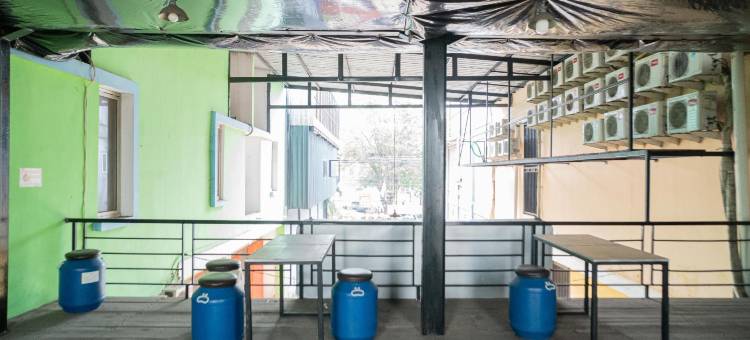 红多兹酒店靠近阿约萨里2号航站楼(RedDoorz Near Flyover Arjosari Malang)图片