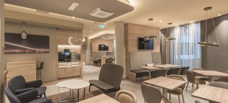 法兰克福机场希尔顿欢朋酒店(Hampton by Hilton Frankfurt Airport)图片