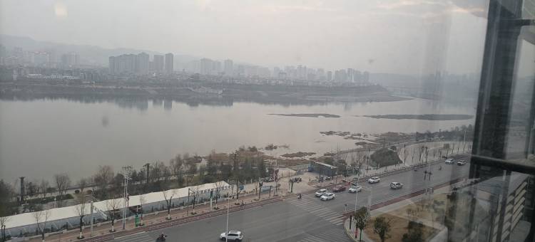 艾居江畔小舍(滨江大道2号分店)图片