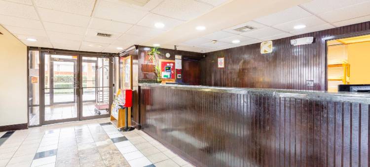 OYO 巴吞鲁日中城酒店(Motel 6 Baton Rouge, la - East - I-12)图片