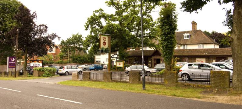 盖特威克克劳利镇普里米尔酒店-戈夫公园(Premier Inn Gatwick Crawley (Goff's Park))图片