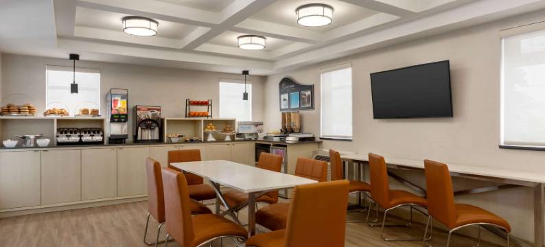 西多伦多密西沙加戴斯酒店(Days Inn by Wyndham Toronto West Mississauga)图片