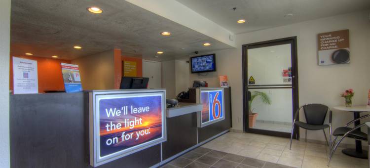 奥兰多6号汽车旅馆 - 冬季公园(Motel 6 Orlando, FL - Winter Park)图片