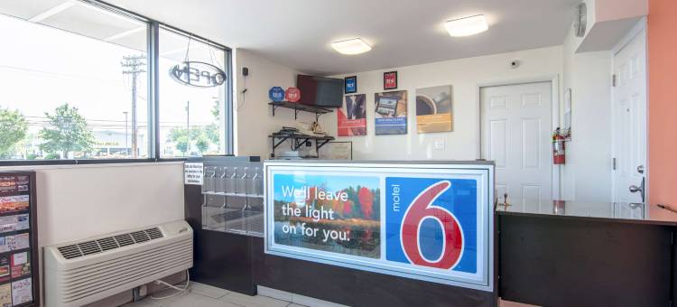 格拉斯波罗罗文大学6号汽车旅馆(Motel 6 Glassboro, NJ - Rowan University)图片