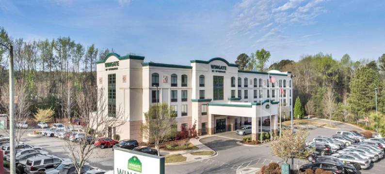 洲际智选假日套房酒店罗利西-联想中心(Holiday Inn Express & Suites RALEIGH WEST - LENOVO CENTER by IHG)图片