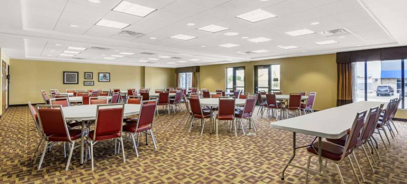 迈诺特索尼斯塔精品酒店(Sonesta Essential Minot)图片