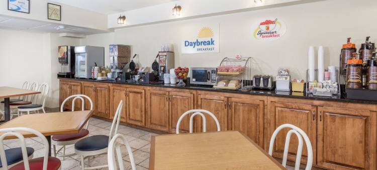 温德姆戴斯酒店-近弗多斯塔购物中心(Days Inn by Wyndham Valdosta/Near Valdosta Mall)图片