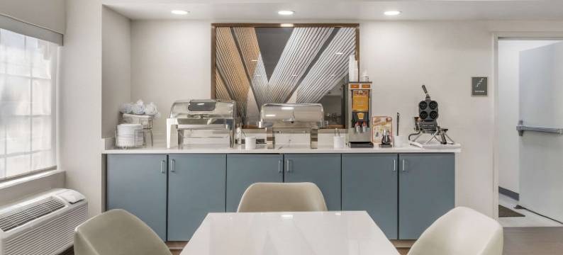 路易斯威尔博览中心华美达酒店(Comfort Inn & Suites Louisville Airport Fair & Expo)图片