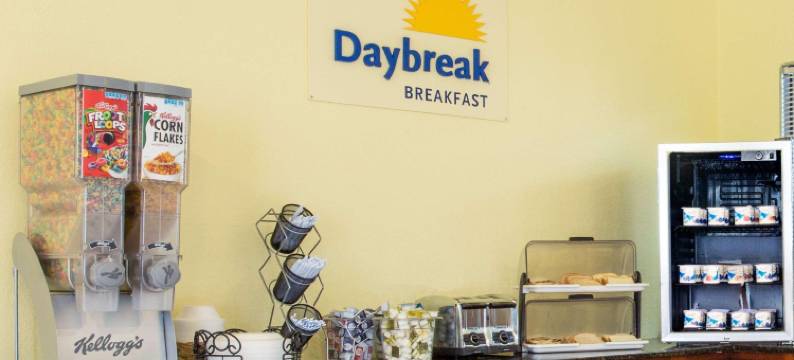 诺福克军事圈戴斯酒店(Days Inn by Wyndham Norfolk Military Circle)图片