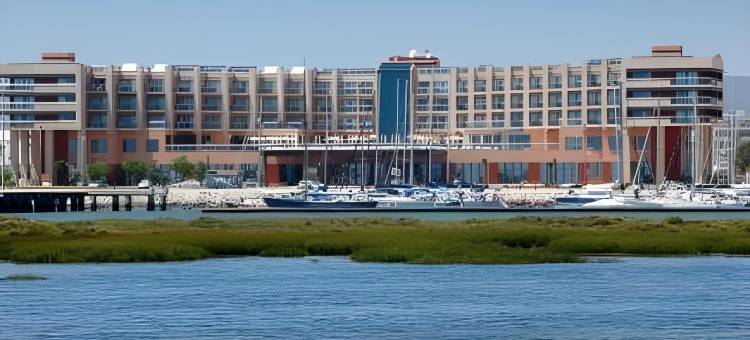 里尔滨海酒店及水疗中心(Real Marina Hotel & Spa)图片