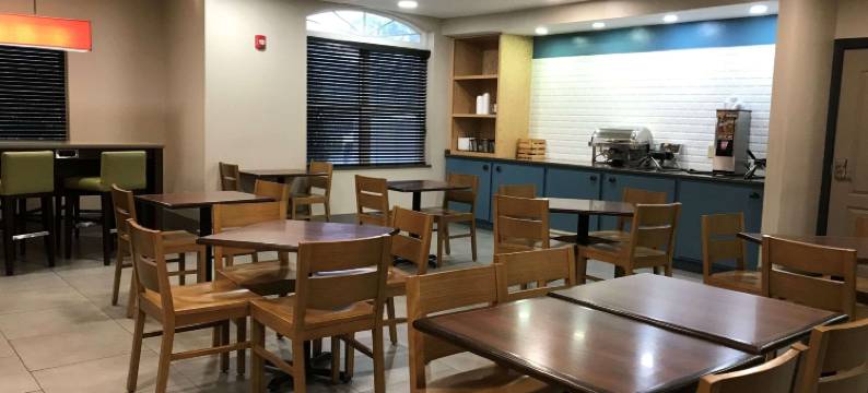 恩波里亚丽怡酒店(Country Inn & Suites by Radisson, Emporia, VA)图片