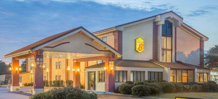 贝克斯菲尔德南加州温德姆速8酒店(Super 8 by Wyndham Bakersfield South CA)图片
