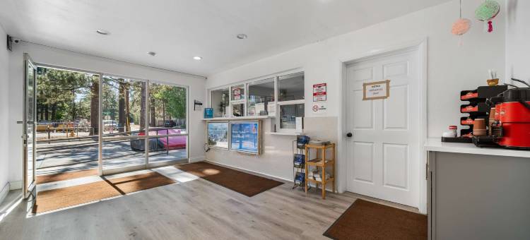 大熊6号汽车旅馆(Motel 6 Big Bear Lake, CA)图片